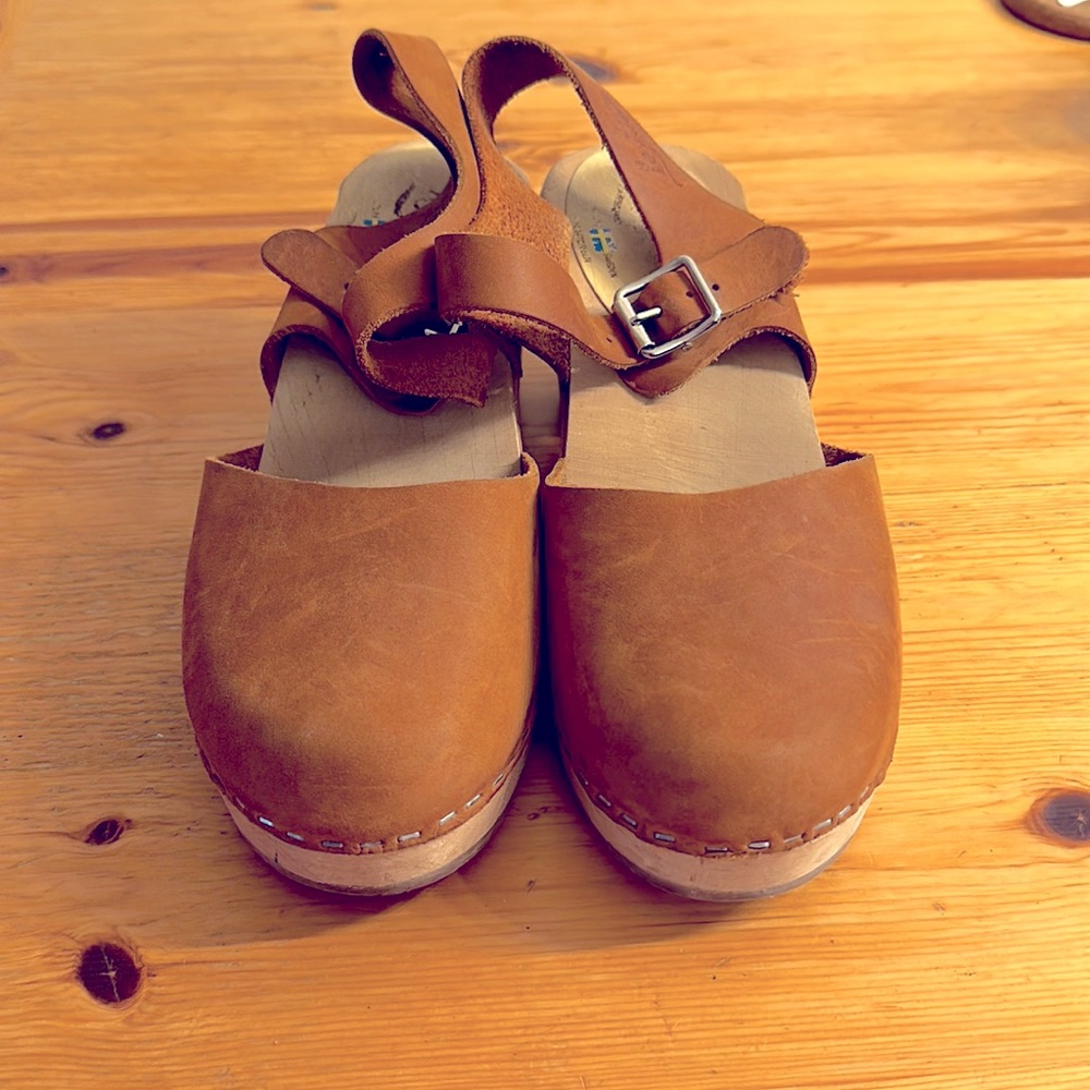 GUC Swedish clogs